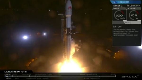 SpaceX разворачивает на орбите индонезийский спутник связи