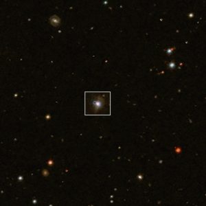 Телескопы Chandra и Hubble показали бурю в космической «чашке»