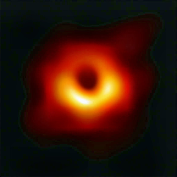Телескоп Event Horizon снимает первое изображение черной дыры