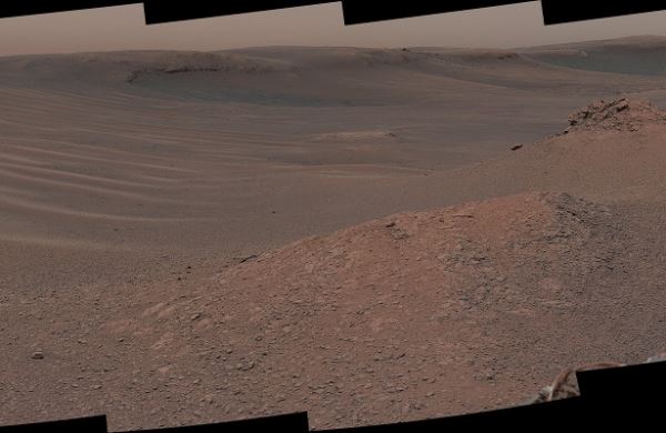 <br />
Марсоход NASA взял первые пробы марсианской глины на горе Шарп<br />
